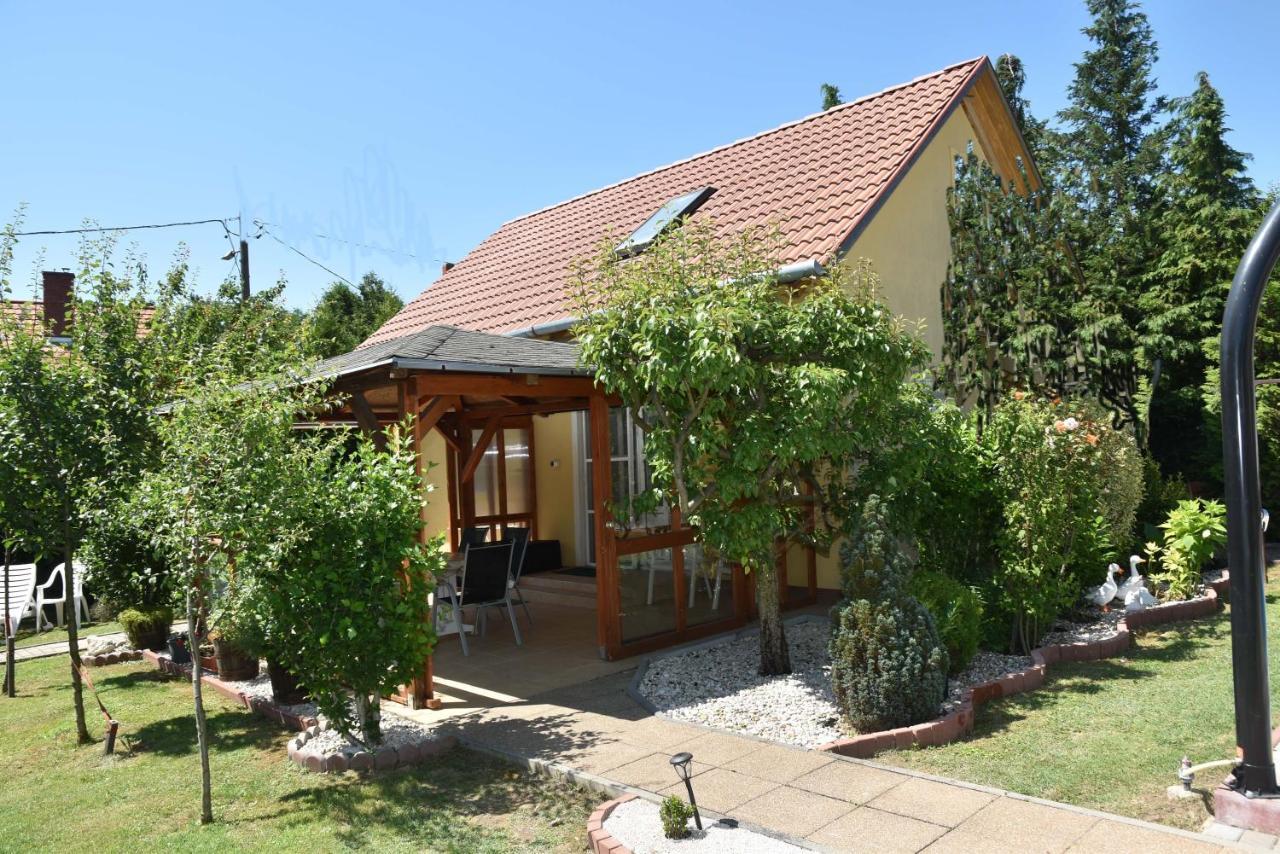 Gyenesi Virag Apartman Gyenesdias Exterior photo