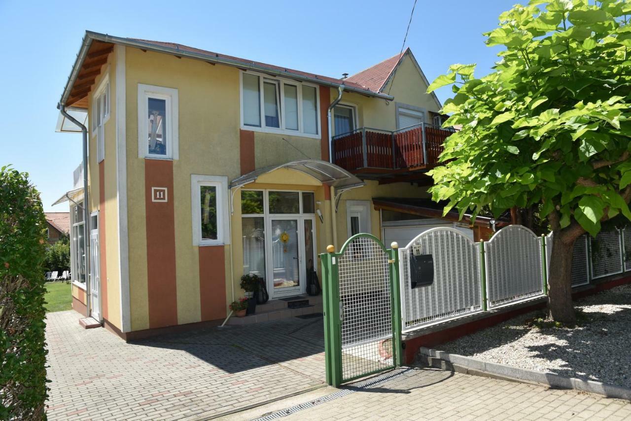 Gyenesi Virag Apartman Gyenesdias Exterior photo